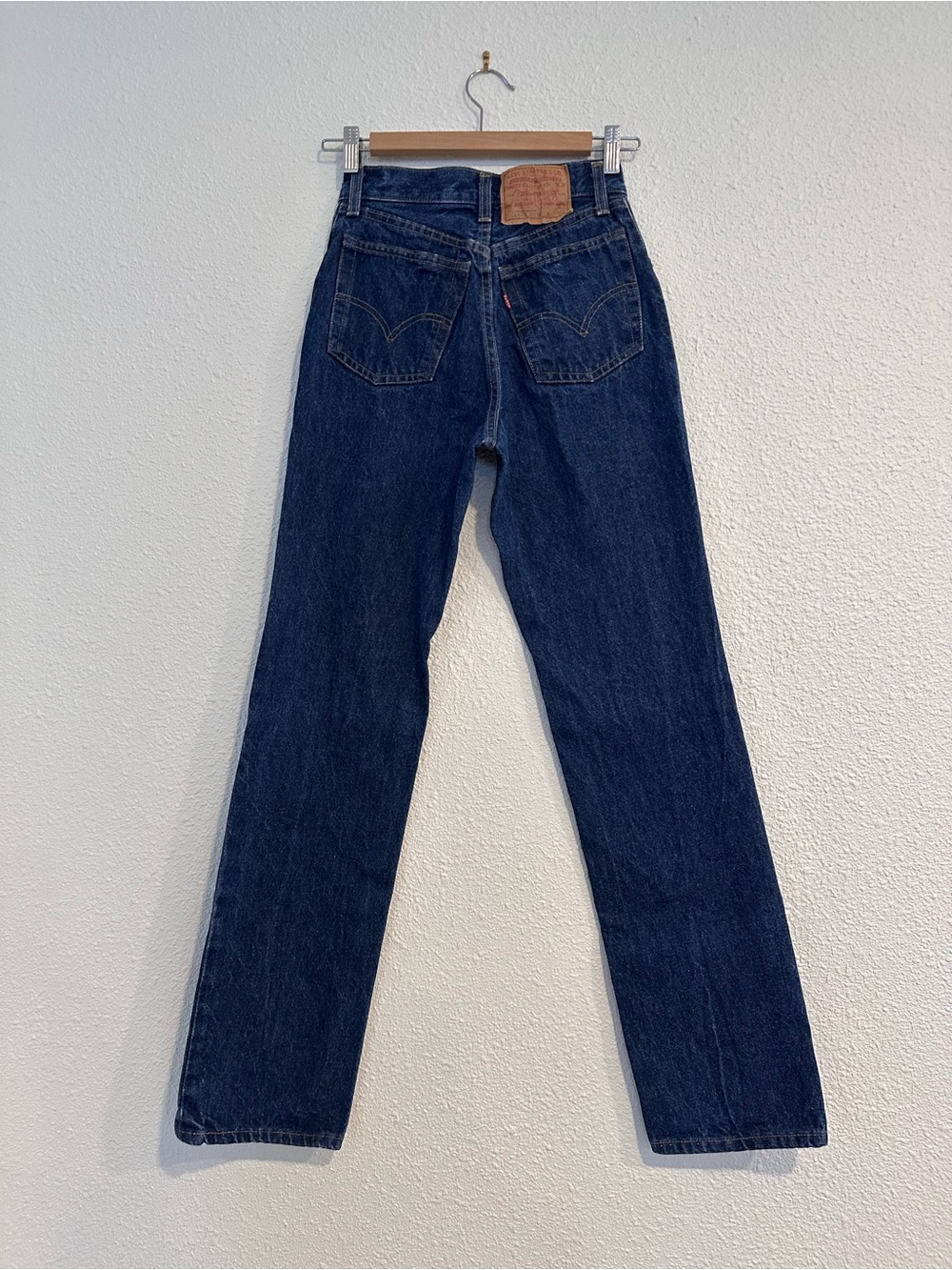 vintage levi’s 501s xx 80s straight leg slim fit dark blue wash denim jean USA
